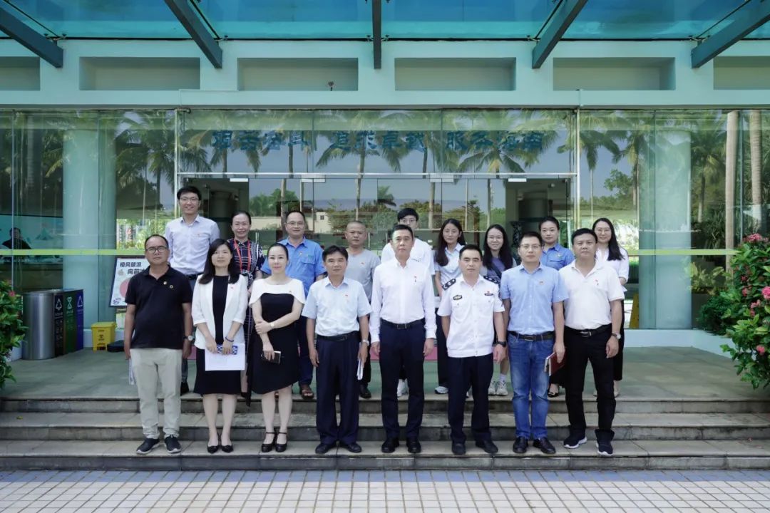 海南礦業(yè)到美蘭機(jī)場(chǎng)開展黨建品牌對(duì)標(biāo)交流